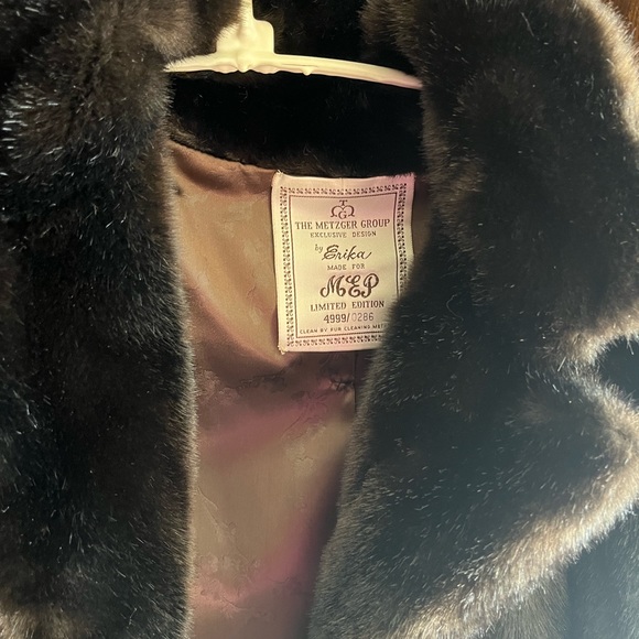 Metzger group faux fur coat - Picture 4 of 9